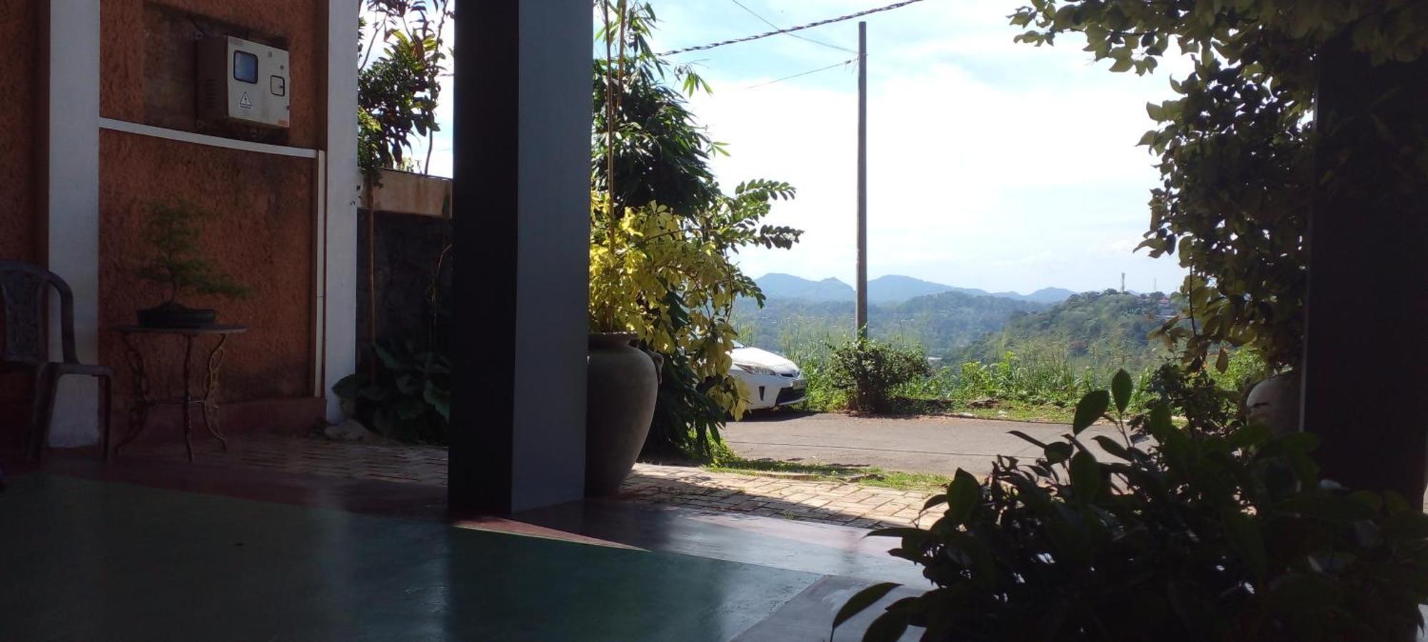 Lawan One Kandy Luaran gambar