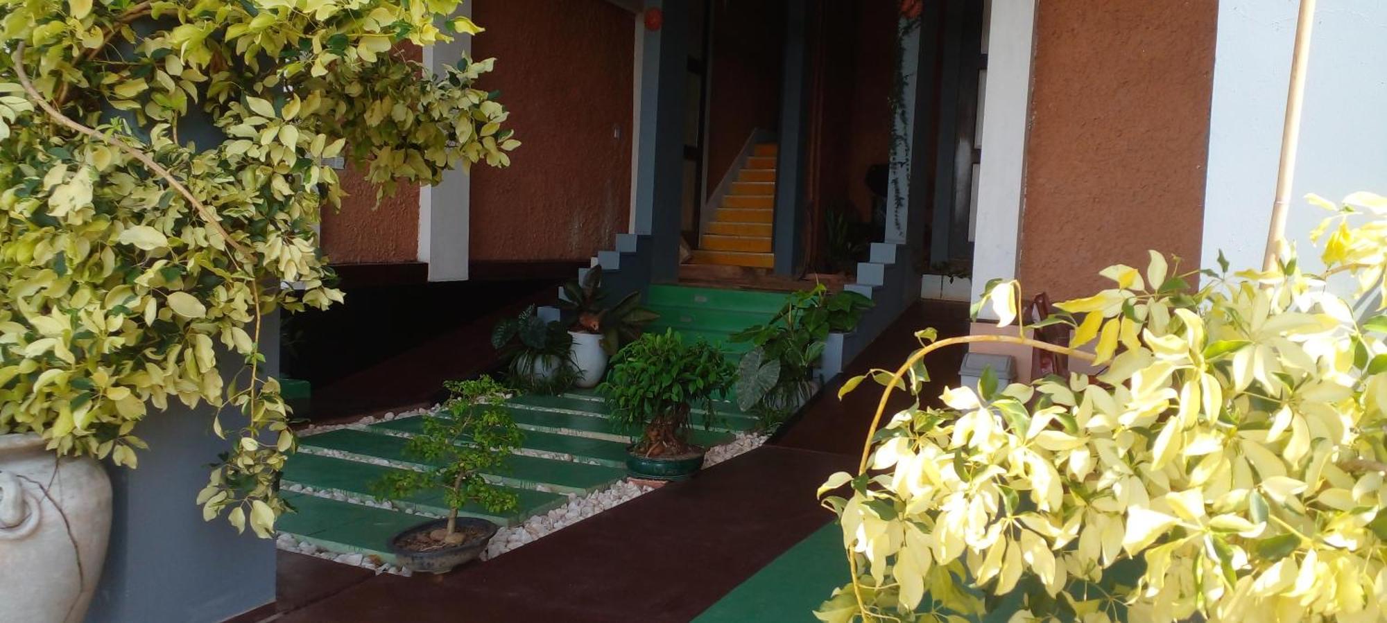 Lawan One Kandy Luaran gambar