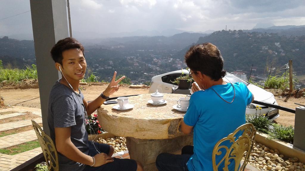 Lawan One Kandy Luaran gambar